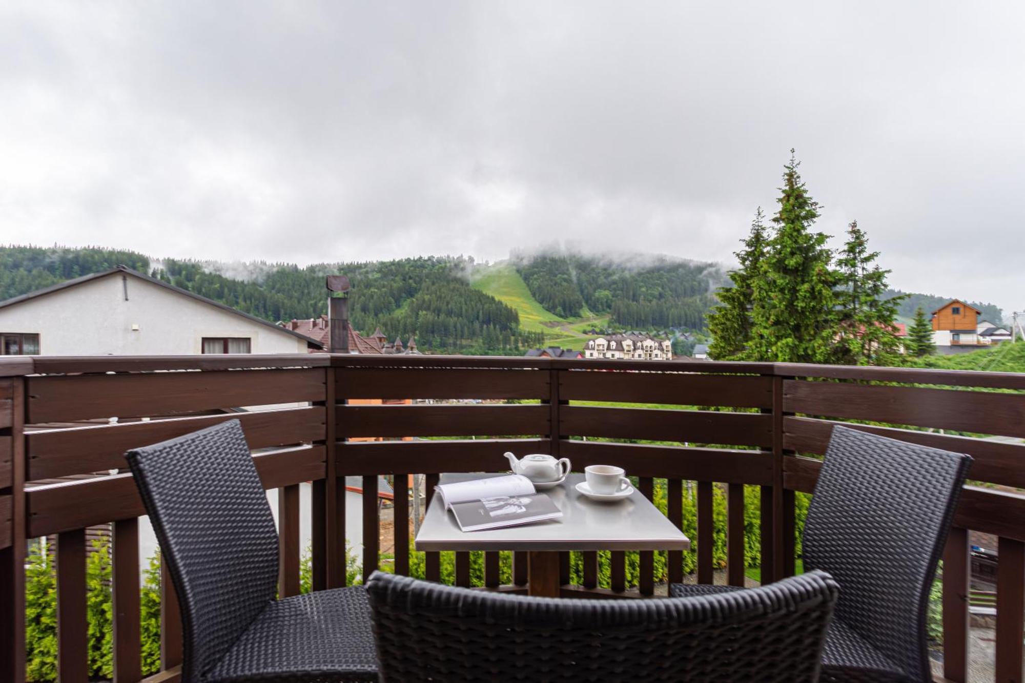 Graal resort Boekovel Buitenkant foto